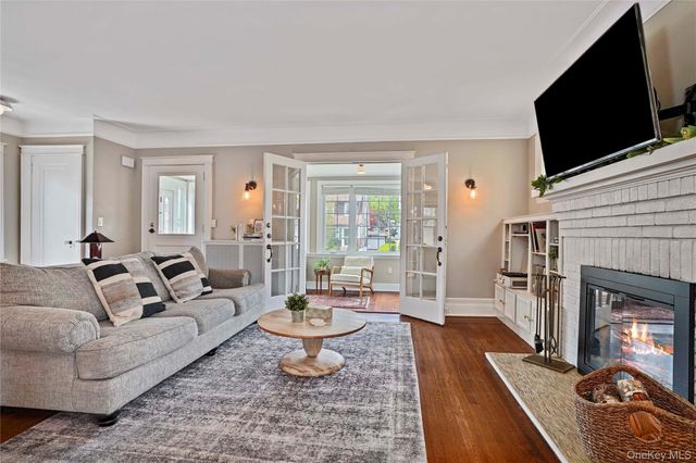 11 Westwood Avenue, New Rochelle, NY 10801