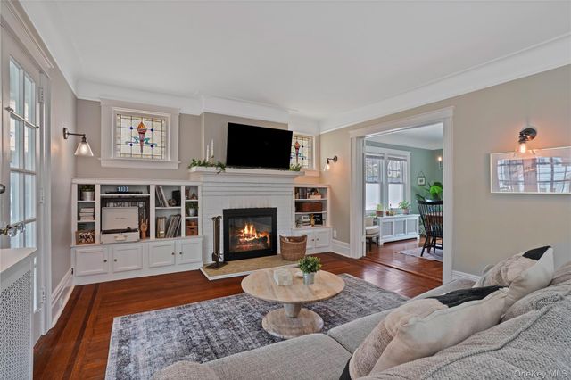 11 Westwood Avenue, New Rochelle, NY 10801