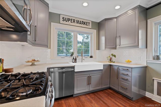 11 Westwood Avenue, New Rochelle, NY 10801