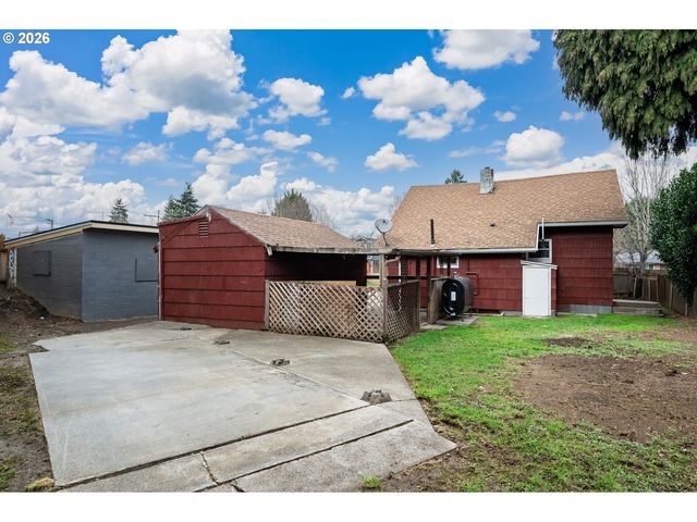 6646 N Columbia Way, Portland, OR 97203