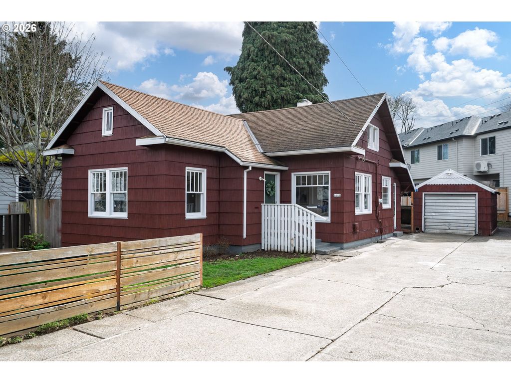 6646 N Columbia Way, Portland, OR 97203