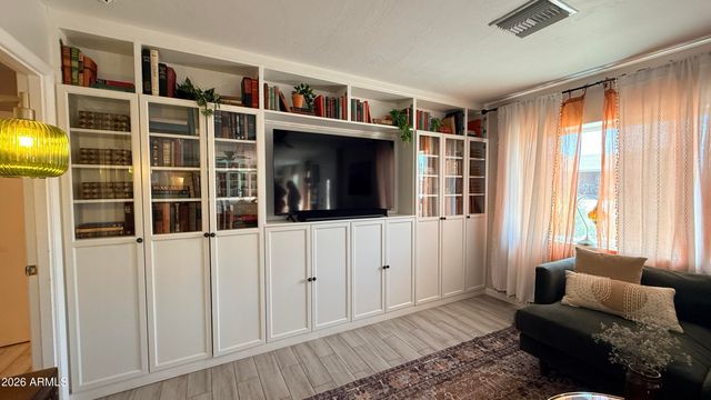 15604 N 59TH Drive, Glendale, AZ 85306