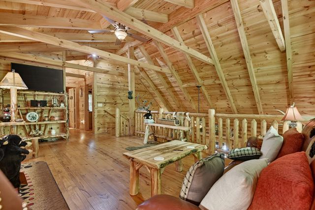 381 Morley Court, Ellijay, GA 30540