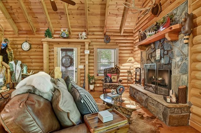 381 Morley Court, Ellijay, GA 30540