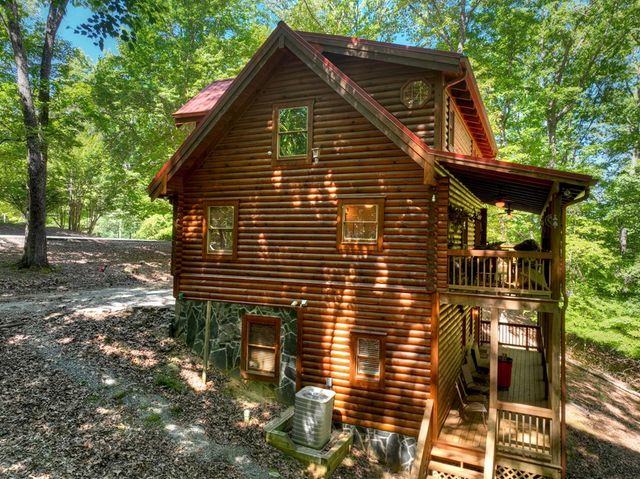 381 Morley Court, Ellijay, GA 30540