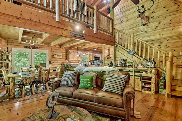 381 Morley Court, Ellijay, GA 30540