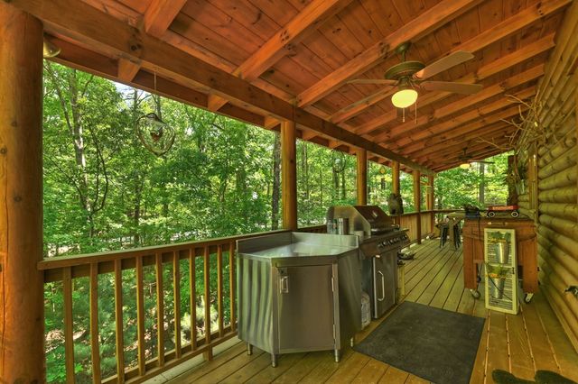 381 Morley Court, Ellijay, GA 30540