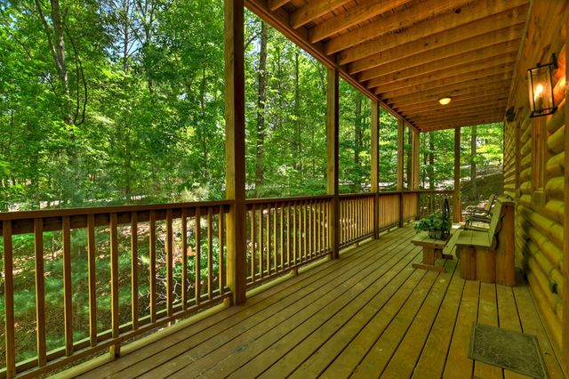381 Morley Court, Ellijay, GA 30540