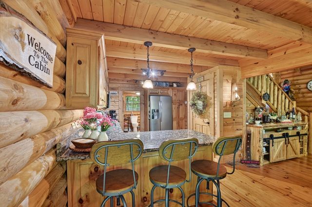 381 Morley Court, Ellijay, GA 30540