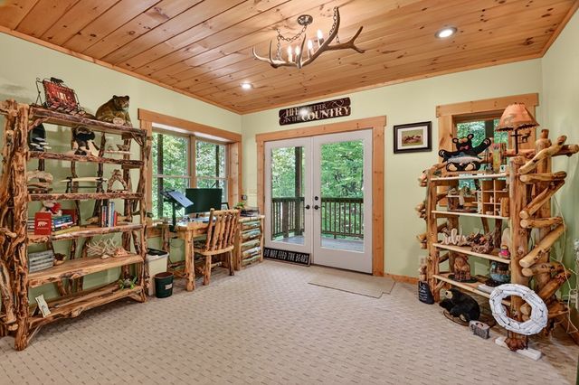 381 Morley Court, Ellijay, GA 30540
