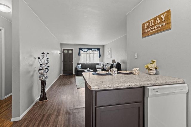 1500 GREENDALE STREET, Menasha, WI 54952