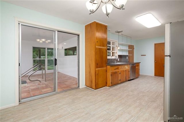 1001 W 7th Street, Weslaco, TX 78596