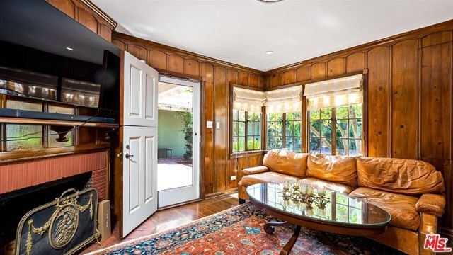 511 N BRISTOL Avenue, Los Angeles, CA 90049