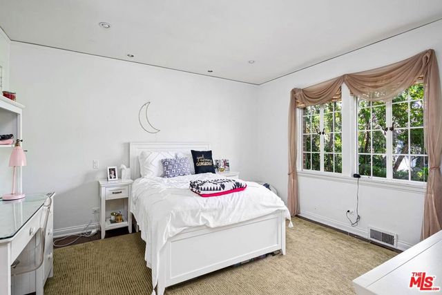 511 N BRISTOL Avenue, Los Angeles, CA 90049