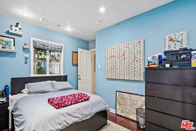 511 N BRISTOL Avenue, Los Angeles, CA 90049