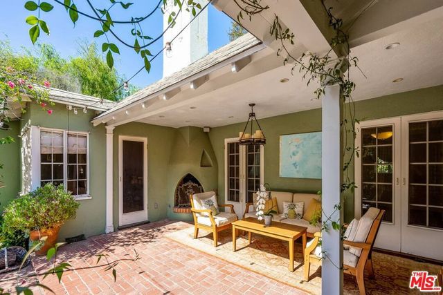 511 N BRISTOL Avenue, Los Angeles, CA 90049