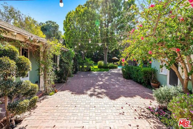 511 N BRISTOL Avenue, Los Angeles, CA 90049