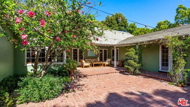 511 N BRISTOL Avenue, Los Angeles, CA 90049