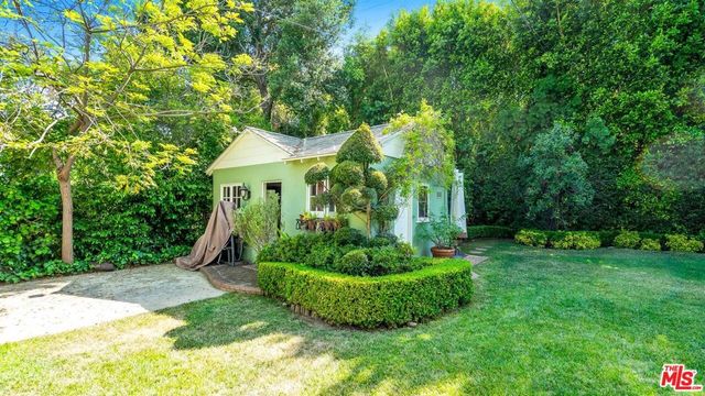 511 N BRISTOL Avenue, Los Angeles, CA 90049