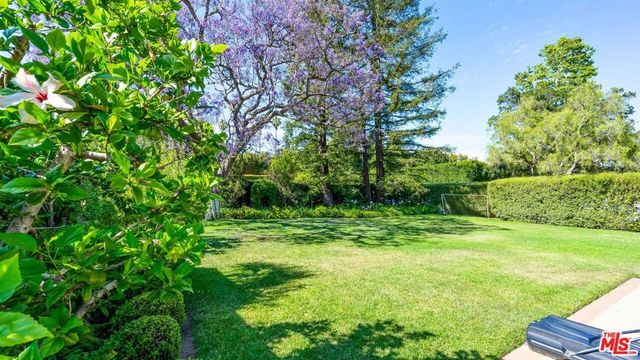 511 N BRISTOL Avenue, Los Angeles, CA 90049
