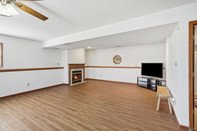 6512 Ravenwood Avenue, Portage, IN 46368