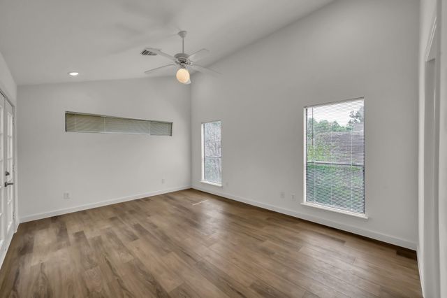 11703 Lakeside Place Drive 229, Houston, TX 77077