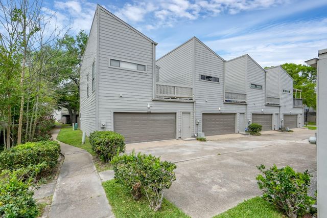 11703 Lakeside Place Drive 229, Houston, TX 77077