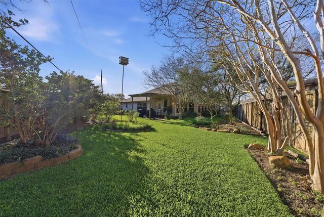 1603 Bonnie Lea Lane, Fresno, TX 77545