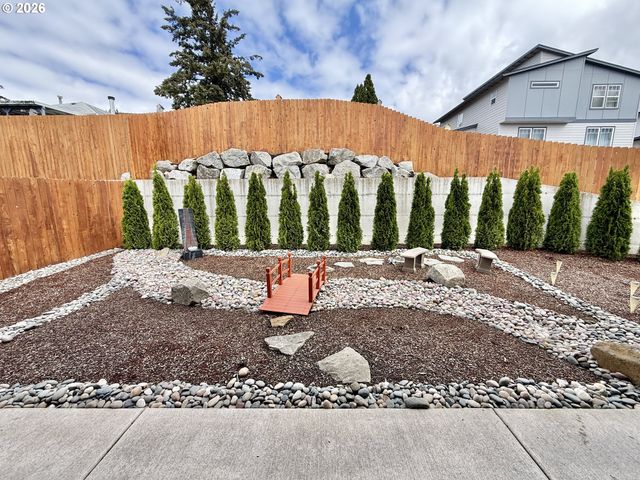 5218 Ne 43RD Cir, Vancouver, WA 98661