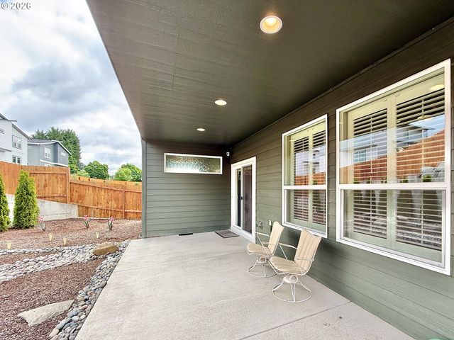 5218 Ne 43RD Cir, Vancouver, WA 98661