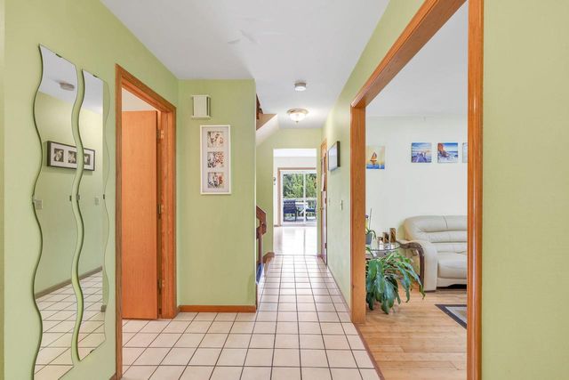 2941 Maple Run Drive, Madison, WI 53719