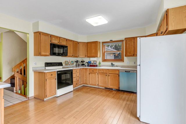 2941 Maple Run Drive, Madison, WI 53719