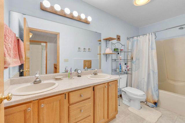 2941 Maple Run Drive, Madison, WI 53719