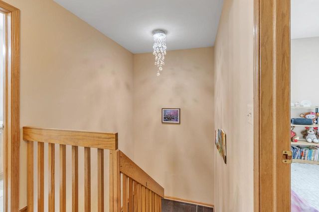 2941 Maple Run Drive, Madison, WI 53719