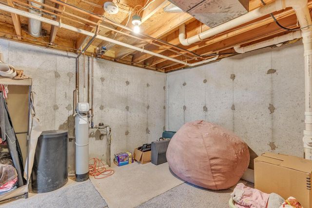 2941 Maple Run Drive, Madison, WI 53719
