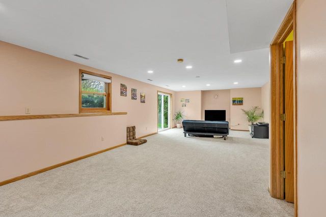 2941 Maple Run Drive, Madison, WI 53719