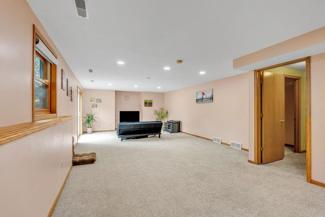 2941 Maple Run Drive, Madison, WI 53719
