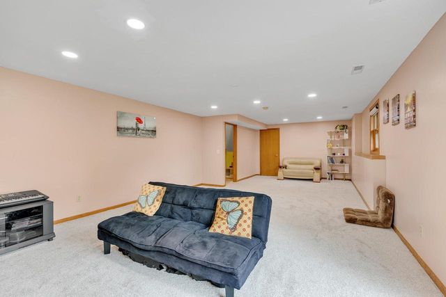 2941 Maple Run Drive, Madison, WI 53719