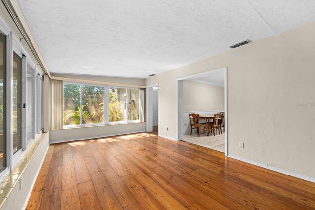 2238 CALEXICO WAY S, St Petersburg, FL 33712