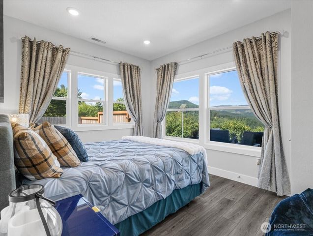 1141 Cedar Falls Road, Washougal, WA 98671