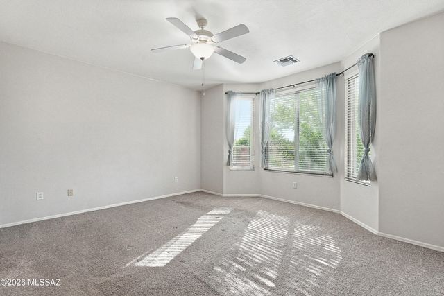7995 W Morning Light Way, Tucson, AZ 85743