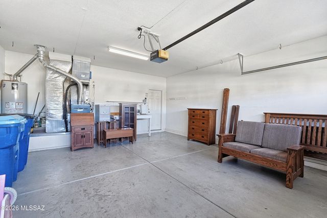 7995 W Morning Light Way, Tucson, AZ 85743