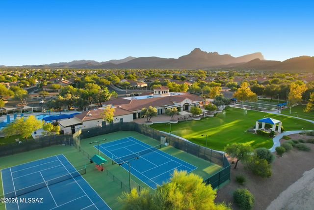 7995 W Morning Light Way, Tucson, AZ 85743