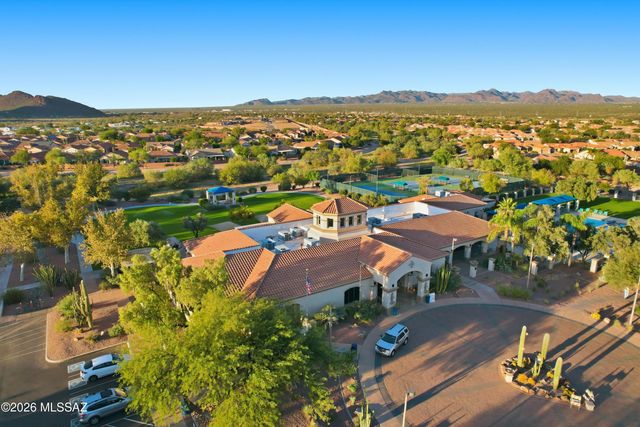 7995 W Morning Light Way, Tucson, AZ 85743