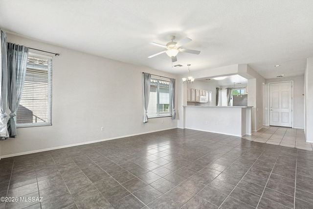 7995 W Morning Light Way, Tucson, AZ 85743