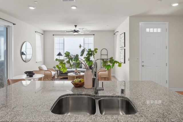 3230 Longspur Ln, West Sacramento, CA 95691