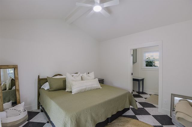 313 Highland Avenue, Waxahachie, TX 75165