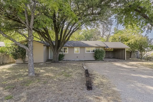 313 Highland Avenue, Waxahachie, TX 75165