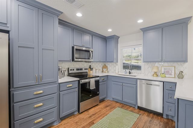 313 Highland Avenue, Waxahachie, TX 75165