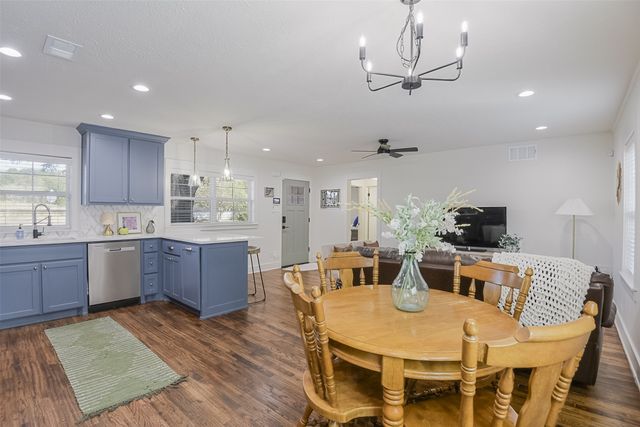 313 Highland Avenue, Waxahachie, TX 75165